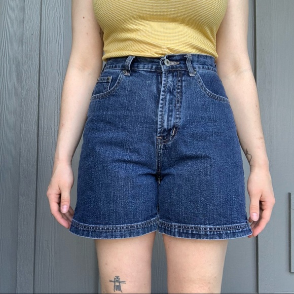 High Rise Denim Mom Shorts Size 28 - Picture 2 of 3